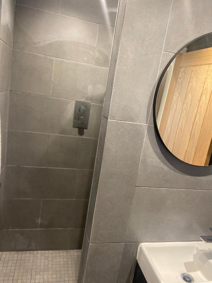 Spacious One Bedroom Ground Floor Apartment Harrogate Kültér fotó